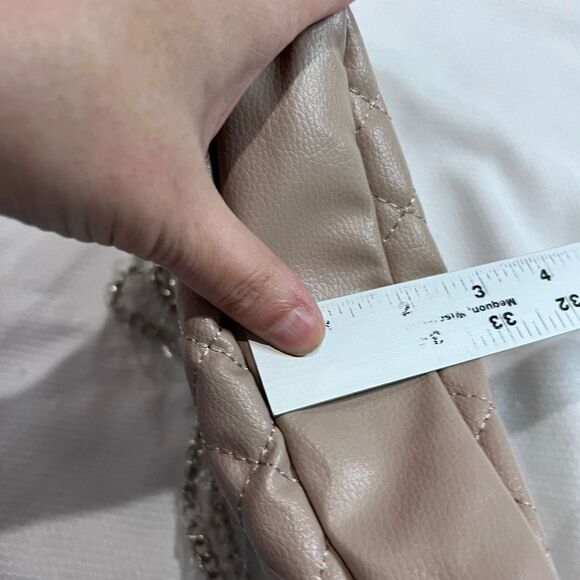 Bella‎ Russo Pink Quilted Crossbody Bag - Picture 6 of 6